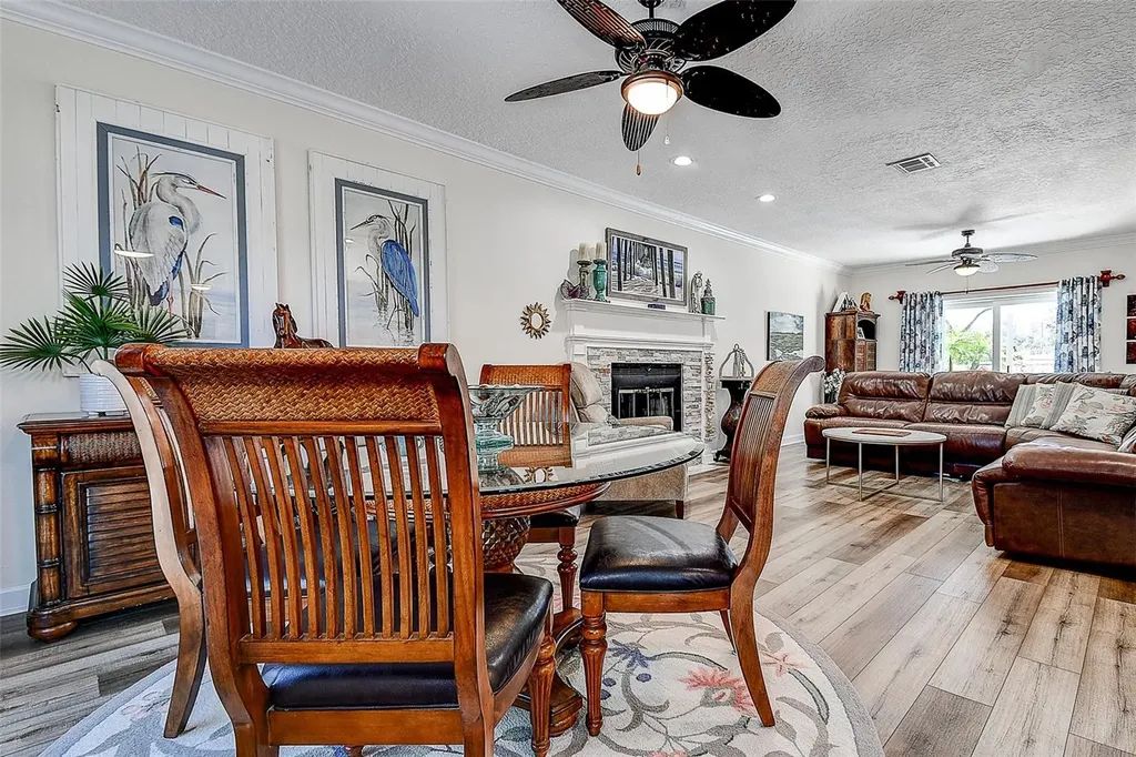 1607 Gulf Road Tarpon Springs FL 34689
