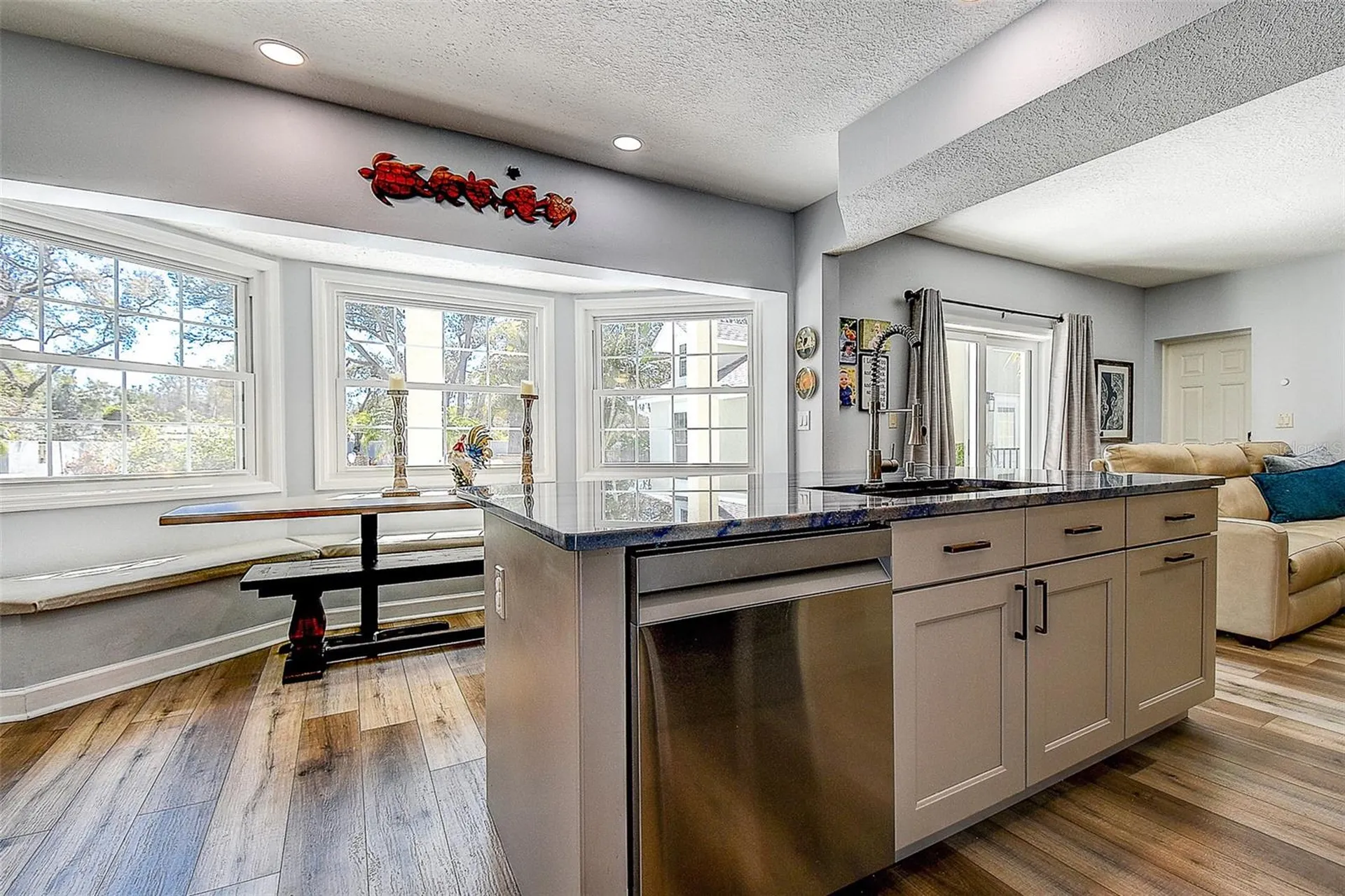 1607 Gulf Road Tarpon Springs FL 34689