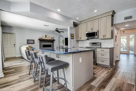 1607 Gulf Road Tarpon Springs FL 34689