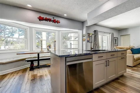 1607 Gulf Road Tarpon Springs FL 34689