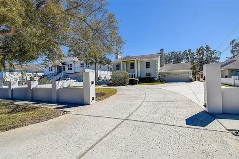 1607 Gulf Road Tarpon Springs FL 34689