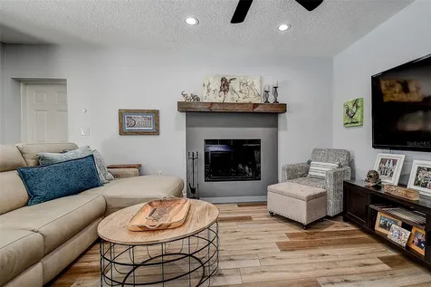 1607 Gulf Road Tarpon Springs FL 34689