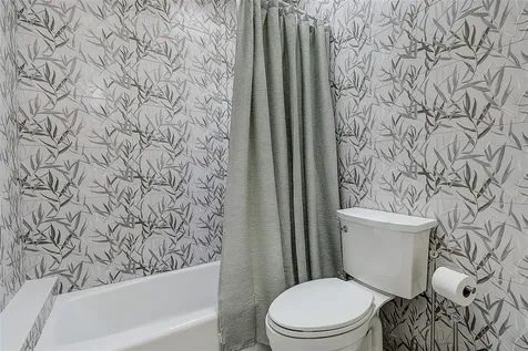 1607 Gulf Road Tarpon Springs FL 34689