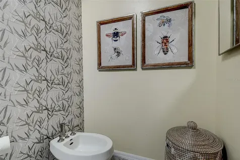 1607 Gulf Road Tarpon Springs FL 34689
