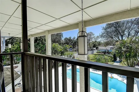 1607 Gulf Road Tarpon Springs FL 34689