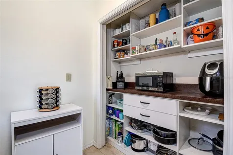 1607 Gulf Road Tarpon Springs FL 34689
