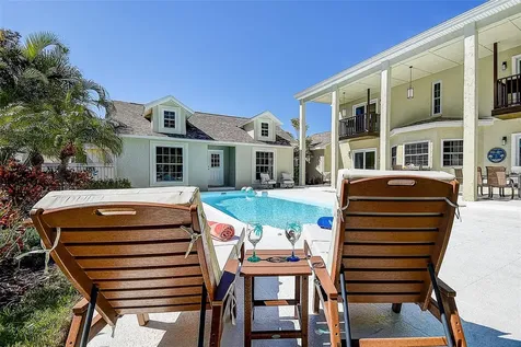 1607 Gulf Road Tarpon Springs FL 34689