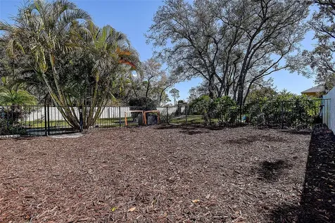 1607 Gulf Road Tarpon Springs FL 34689
