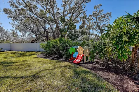 1607 Gulf Road Tarpon Springs FL 34689