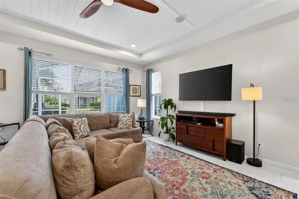 5515 Golden Isles Drive Apollo Beach FL 33572