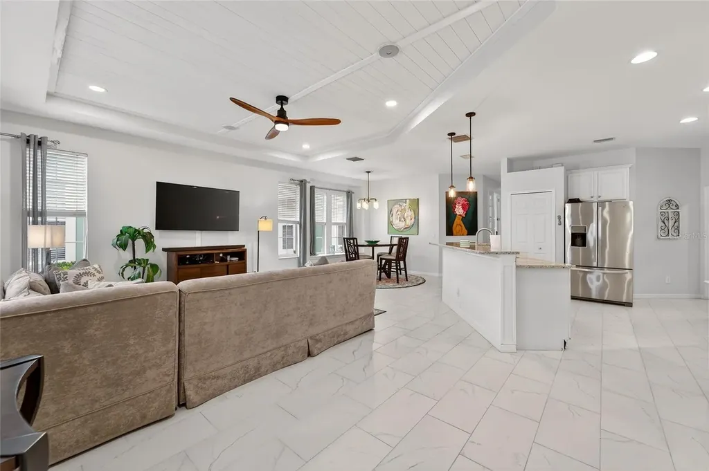 5515 Golden Isles Drive Apollo Beach FL 33572