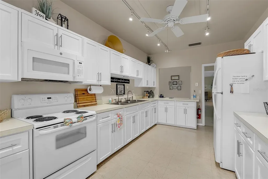 3215 Mercer Road Bradenton FL 34207