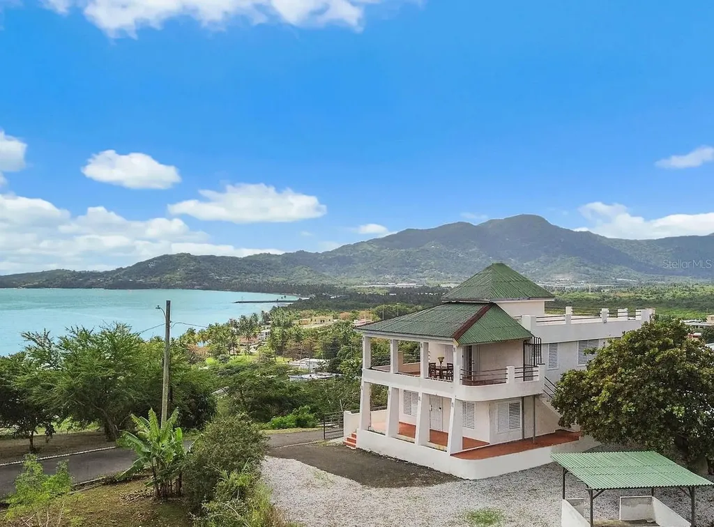 39 Comm Playa Guayanes Yabucoa PR 00767