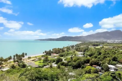 39 Comm Playa Guayanes Yabucoa PR 00767
