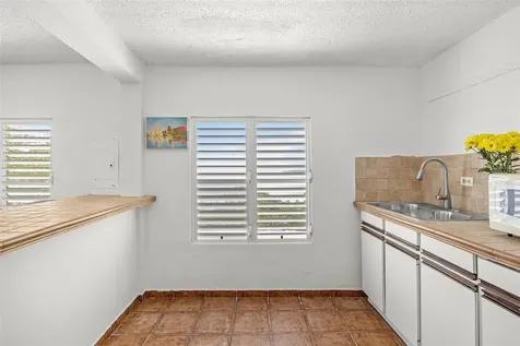 39 Comm Playa Guayanes Yabucoa PR 00767