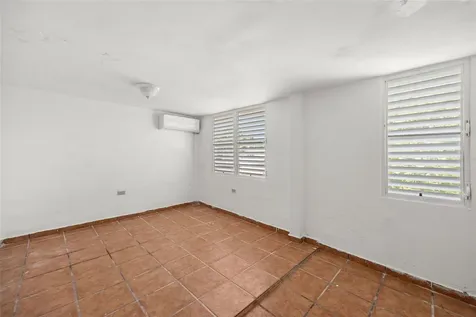 39 Comm Playa Guayanes Yabucoa PR 00767