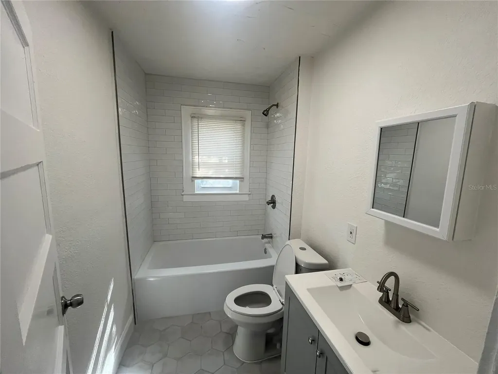 1402 N Garden Avenue Clearwater FL 33755