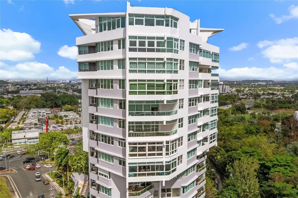 14 Carr 833 La Cima De Torrimar Guaynabo PR 00969