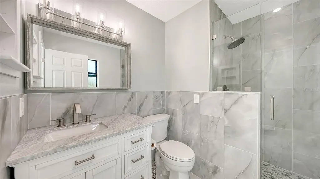 923 69th Street NW Bradenton FL 34209