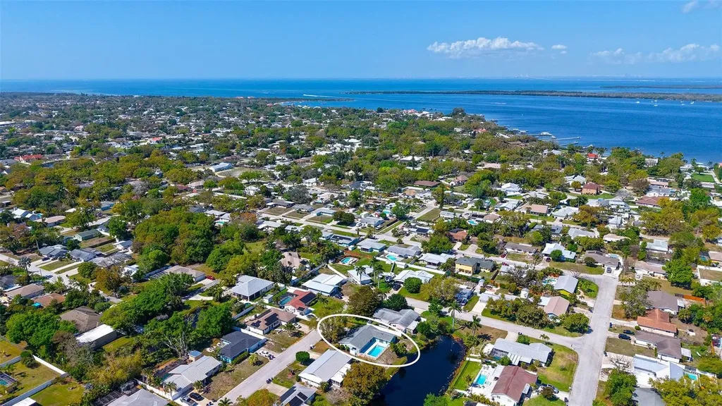 923 69th Street NW Bradenton FL 34209