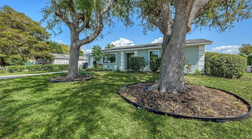 923 69th Street NW Bradenton FL 34209