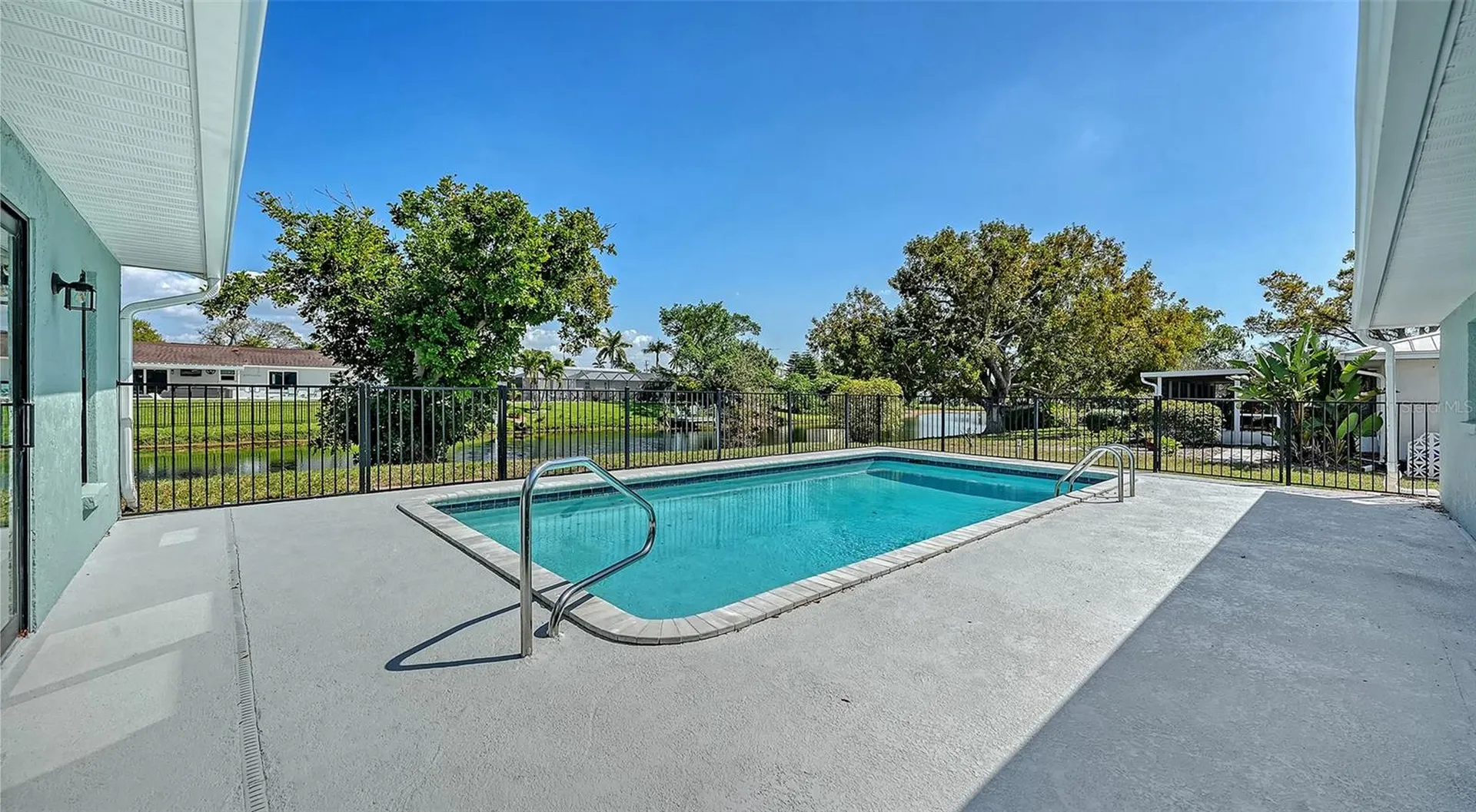 923 69th Street NW Bradenton FL 34209