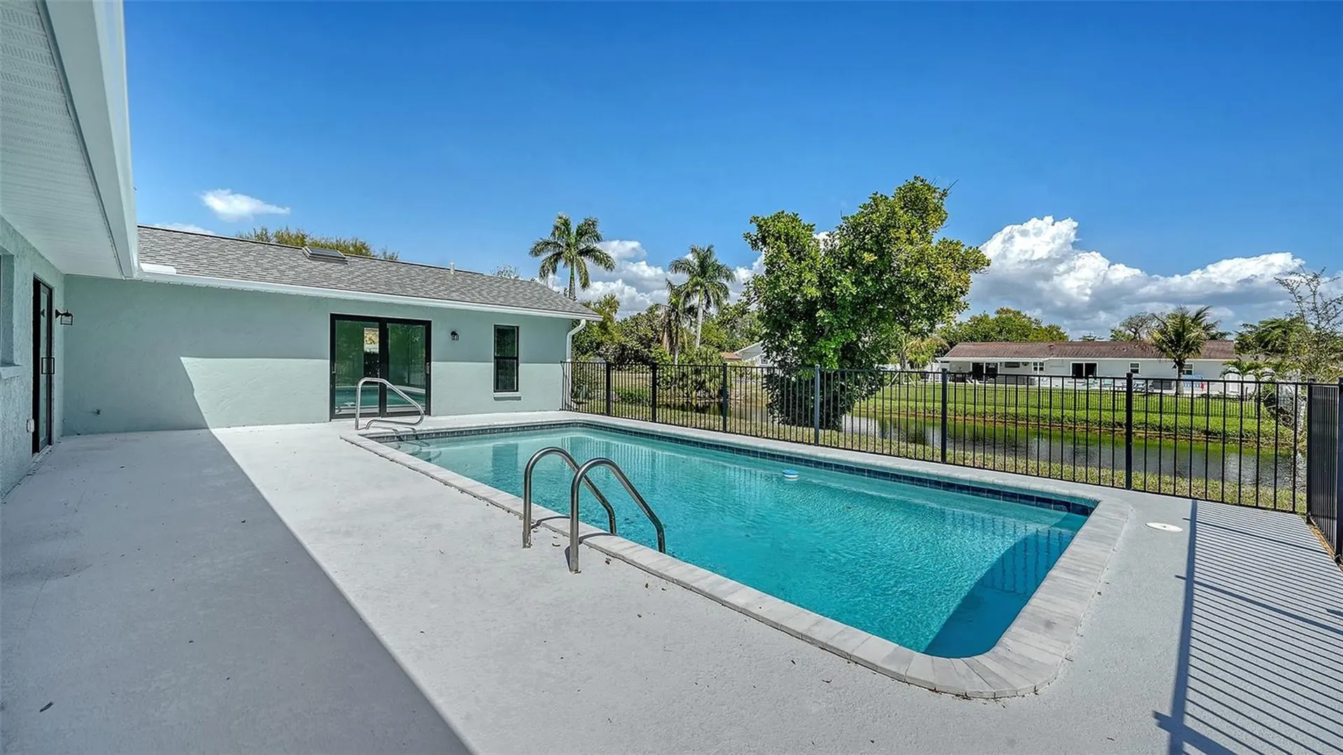 923 69th Street NW Bradenton FL 34209