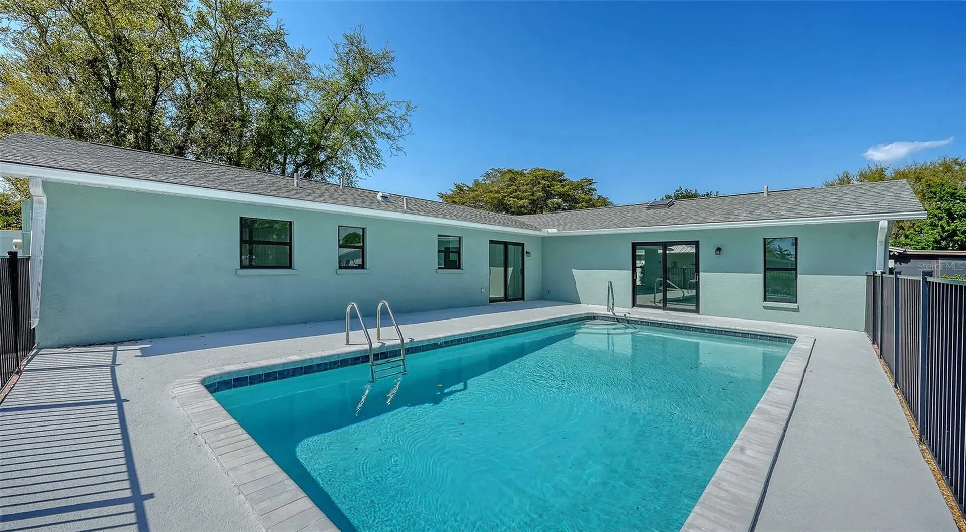 923 69th Street NW Bradenton FL 34209