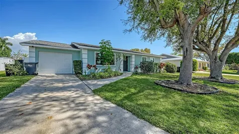 923 69th Street NW Bradenton FL 34209