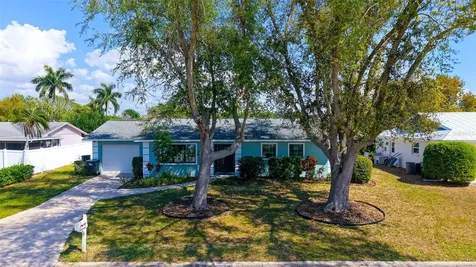 923 69th Street NW Bradenton FL 34209