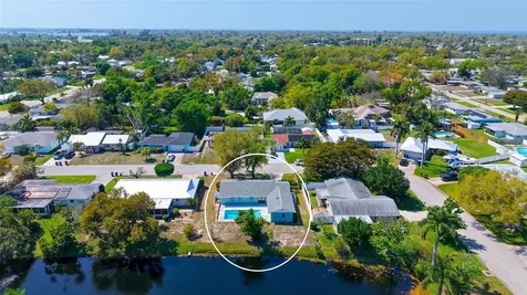 923 69th Street NW Bradenton FL 34209