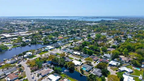 923 69th Street NW Bradenton FL 34209