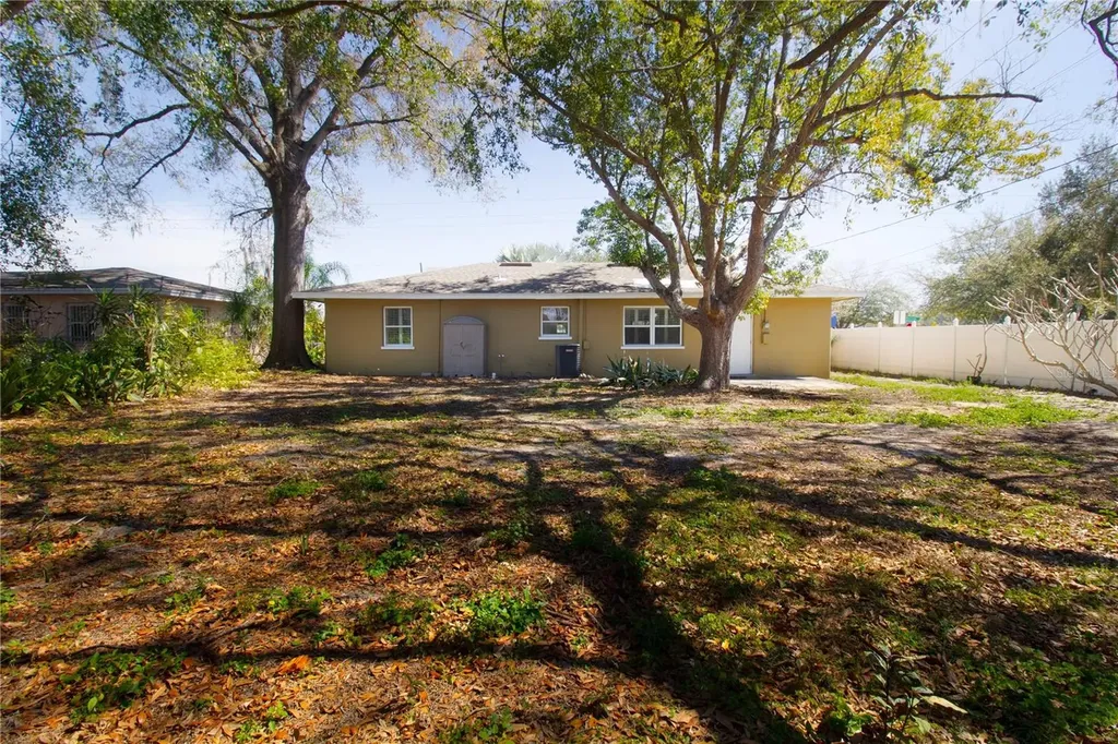 10202 N Boulevard Tampa FL 33612