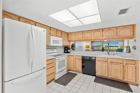 630 S Brevard Avenue Cocoa Beach FL 32931