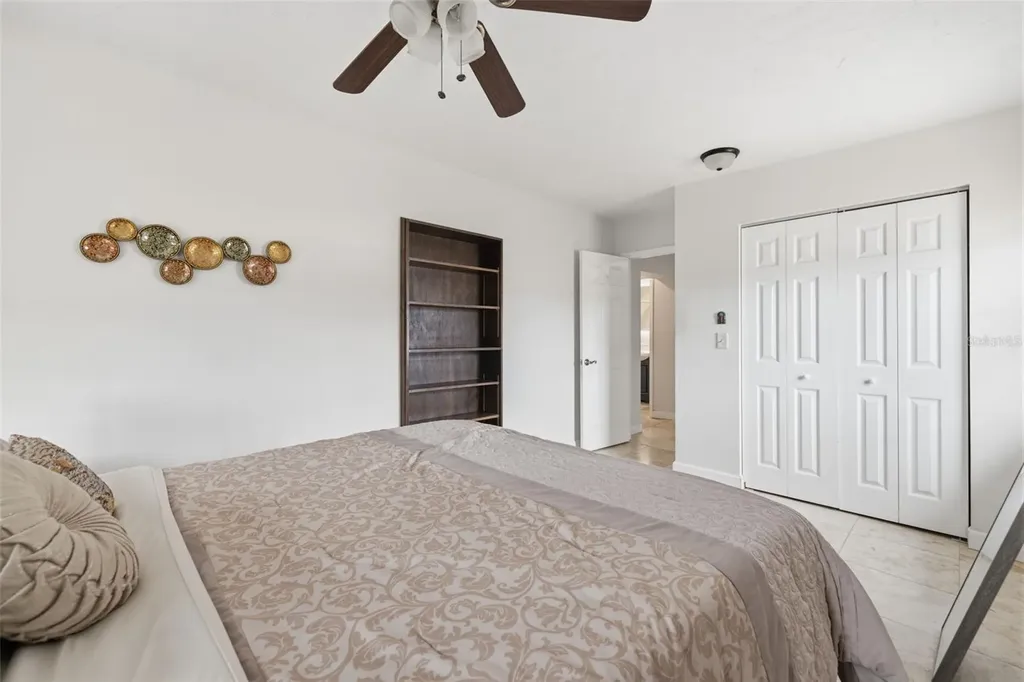 3998 22nd Avenue N St Petersburg FL 33713