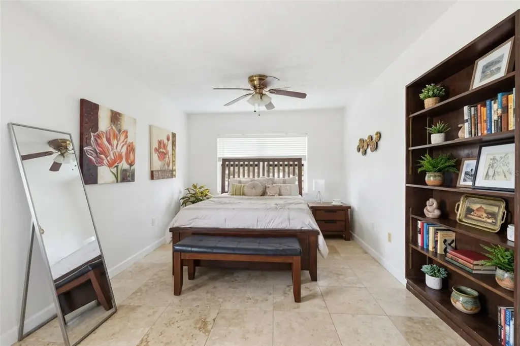 3998 22nd Avenue N St Petersburg FL 33713