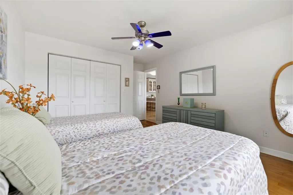 3998 22nd Avenue N St Petersburg FL 33713