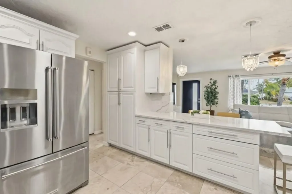 3998 22nd Avenue N St Petersburg FL 33713