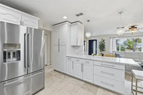 3998 22nd Avenue N St Petersburg FL 33713