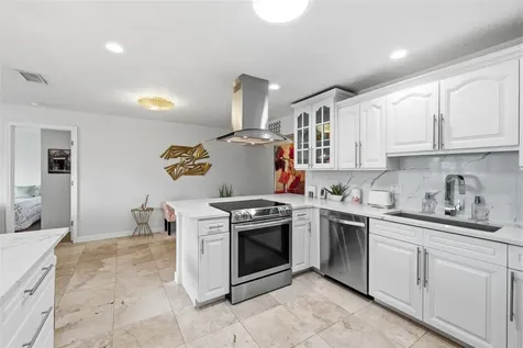 3998 22nd Avenue N St Petersburg FL 33713