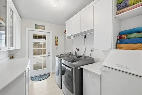 3998 22nd Avenue N St Petersburg FL 33713