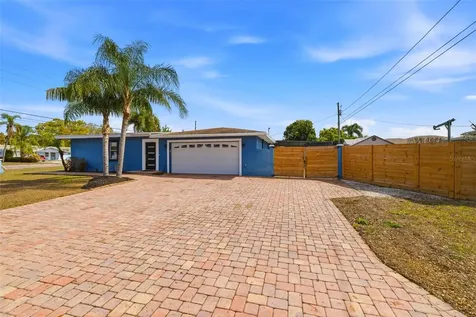 3998 22nd Avenue N St Petersburg FL 33713