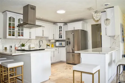 3998 22nd Avenue N St Petersburg FL 33713