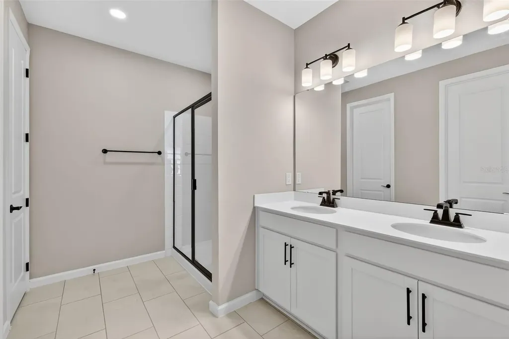 3998 Bannock Avenue Tavares FL 32778
