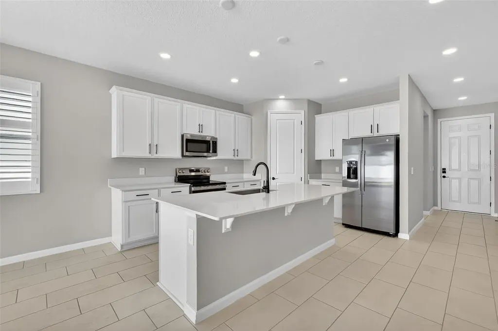 3998 Bannock Avenue Tavares FL 32778