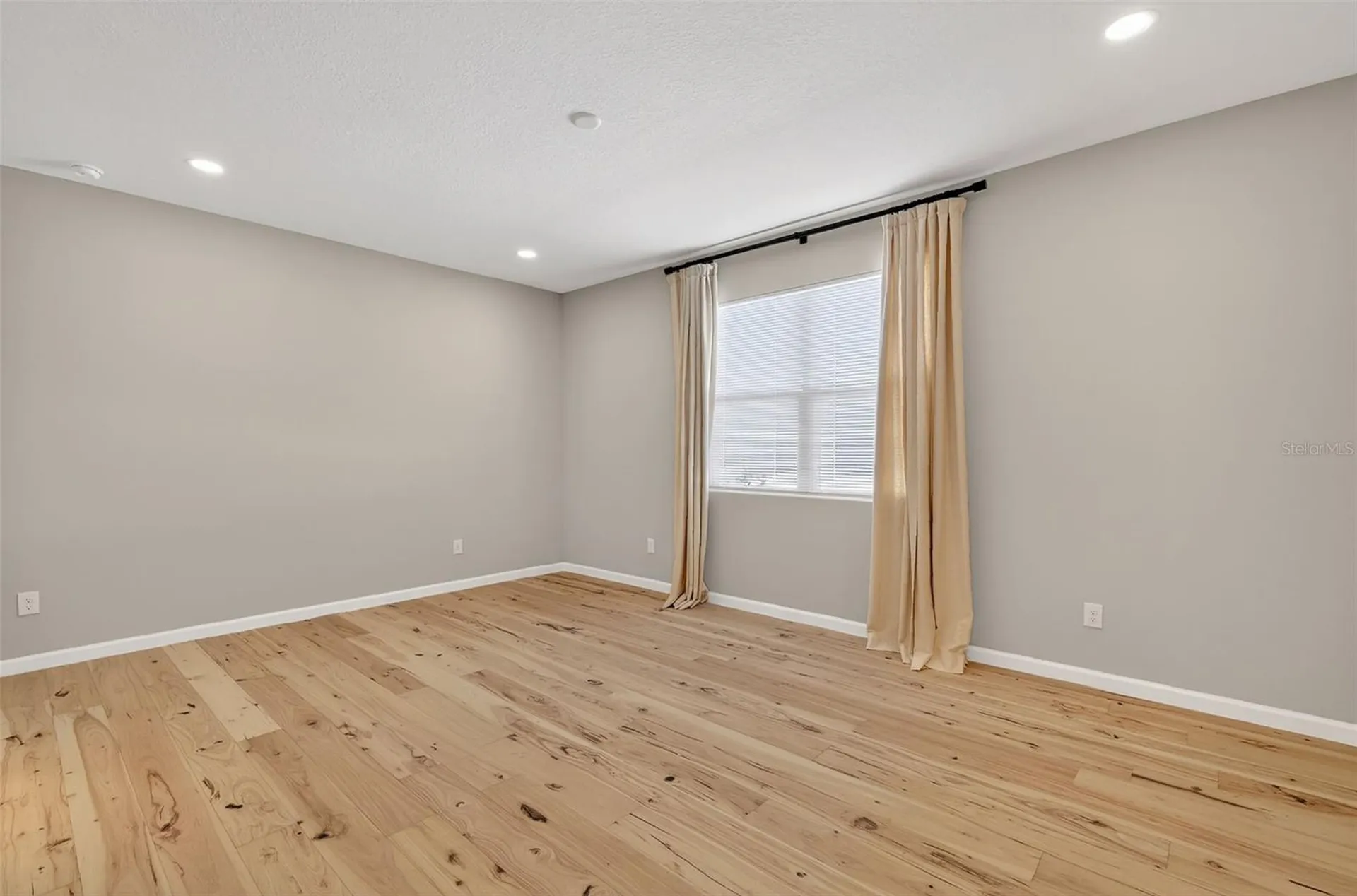3998 Bannock Avenue Tavares FL 32778