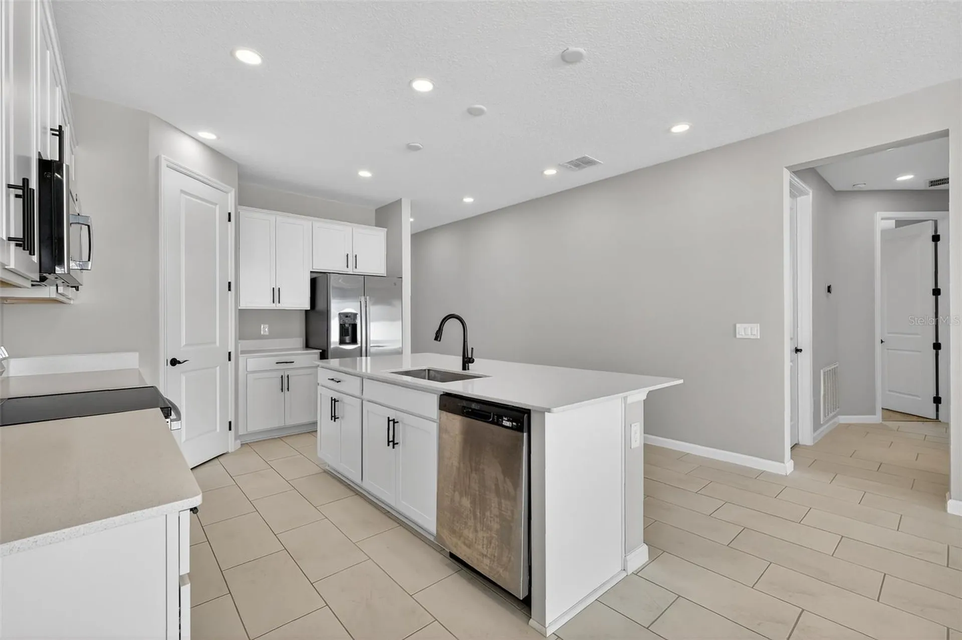 3998 Bannock Avenue Tavares FL 32778