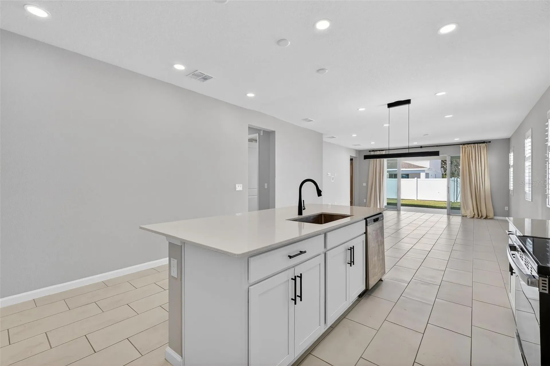 3998 Bannock Avenue Tavares FL 32778