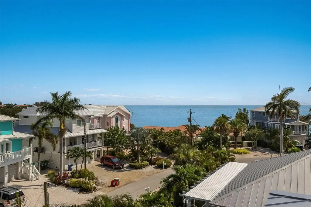 227 S Harbor Drive Holmes Beach FL 34217