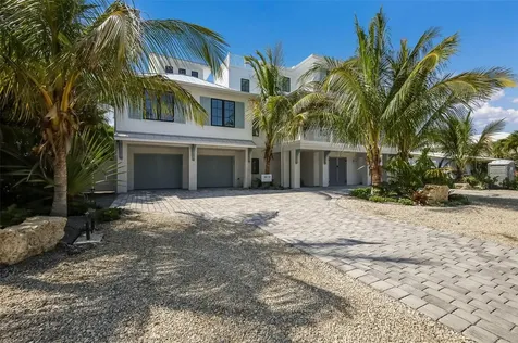 227 S Harbor Drive Holmes Beach FL 34217